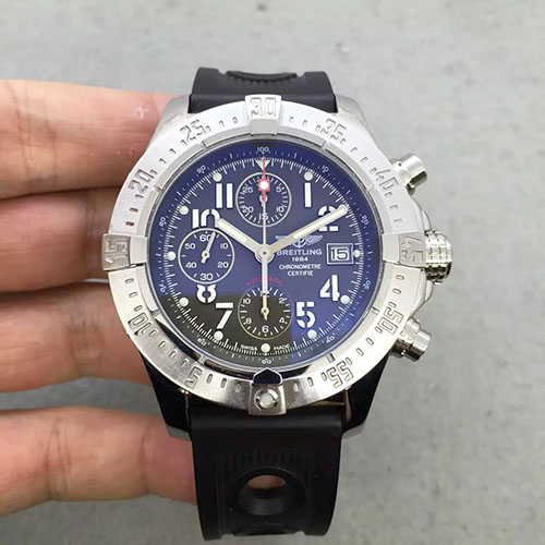 百年靈 Breitling 復仇者系列 搭載7750計時機芯 藍寶石玻璃 316精鋼錶殼