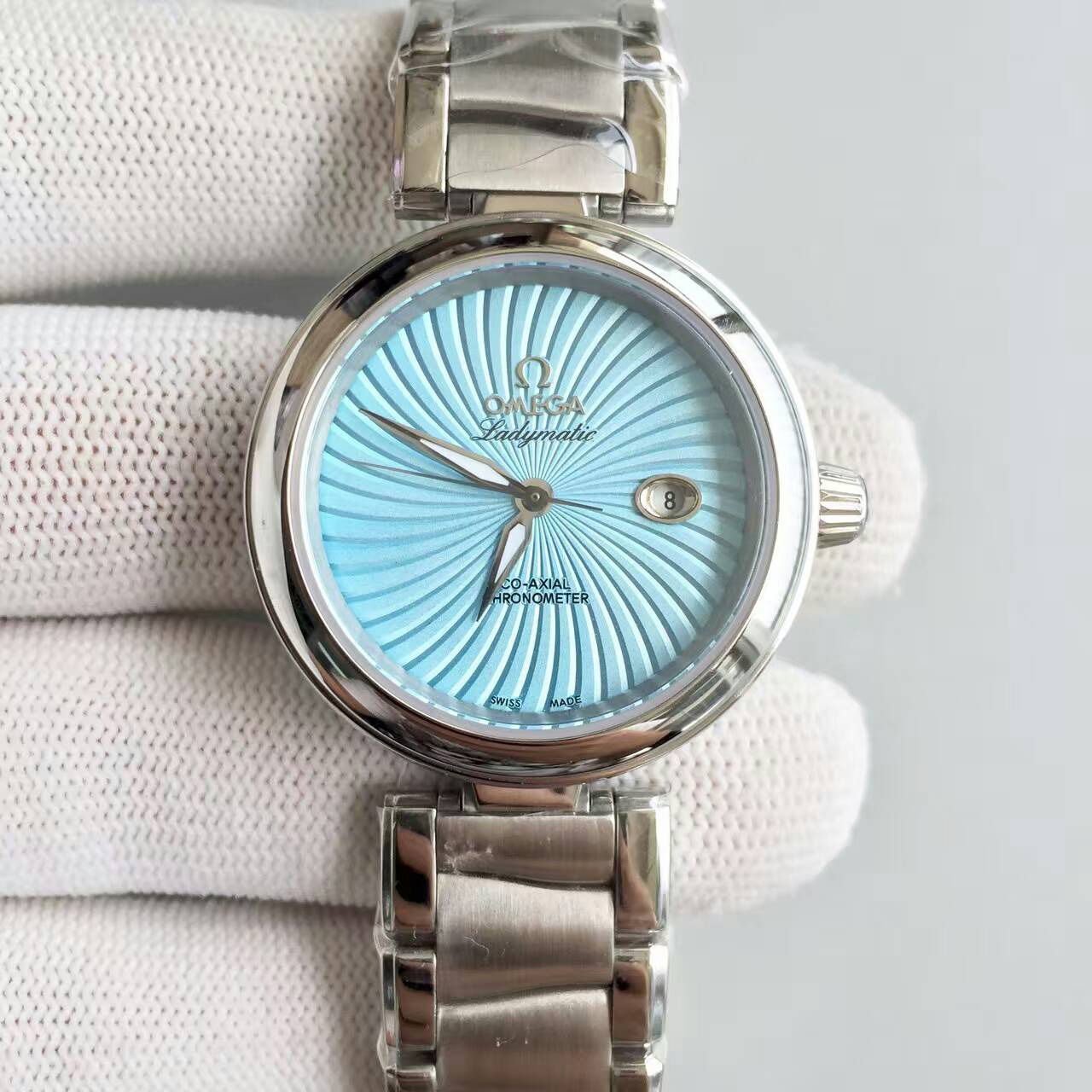 欧米茄 碟飞鸟巢系列女士机械腕錶 彩色贝母錶盘 蓝宝石镜面