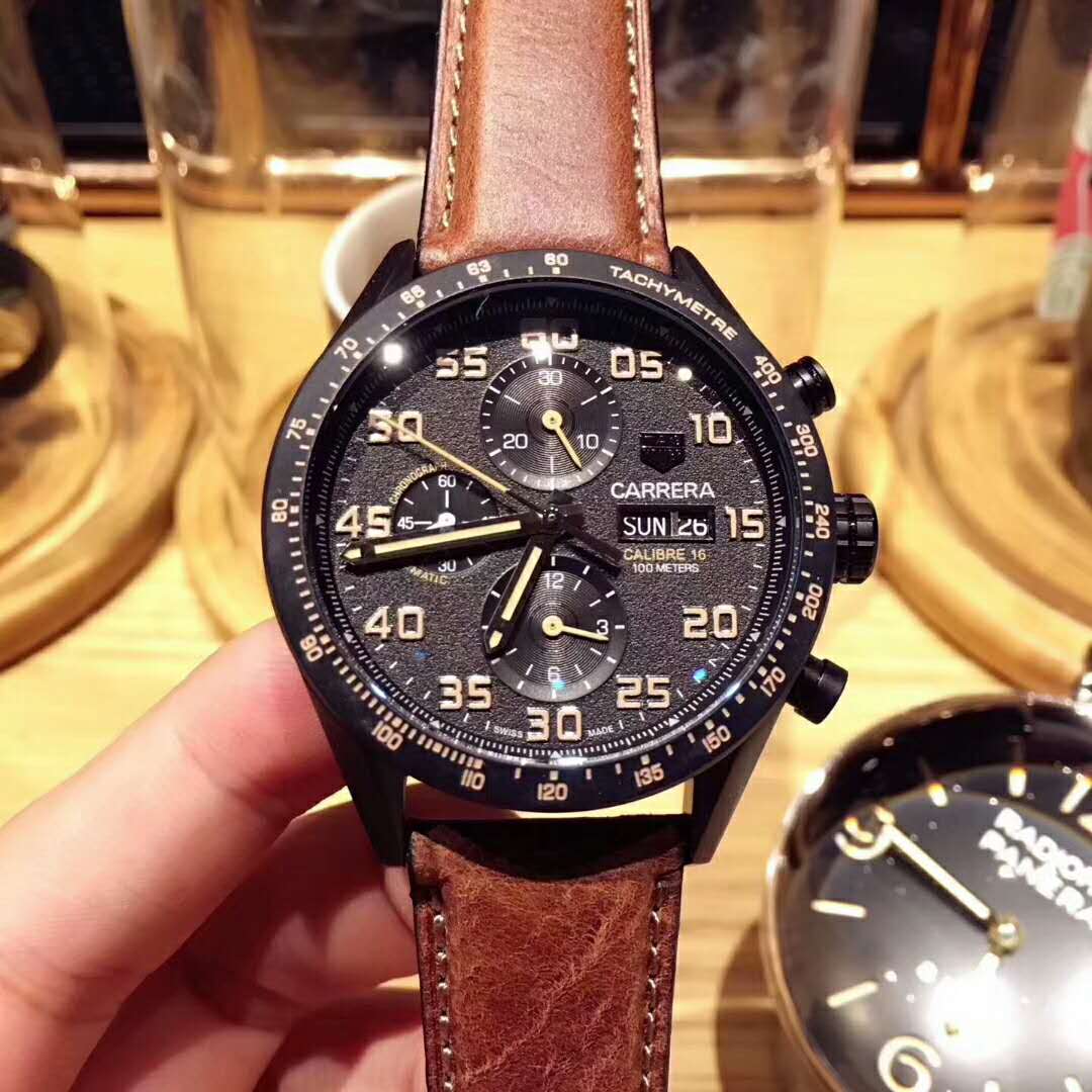 TAG Heuer泰格豪雅 CARRERA卡萊拉系列 搭載原裝多功能機械機芯