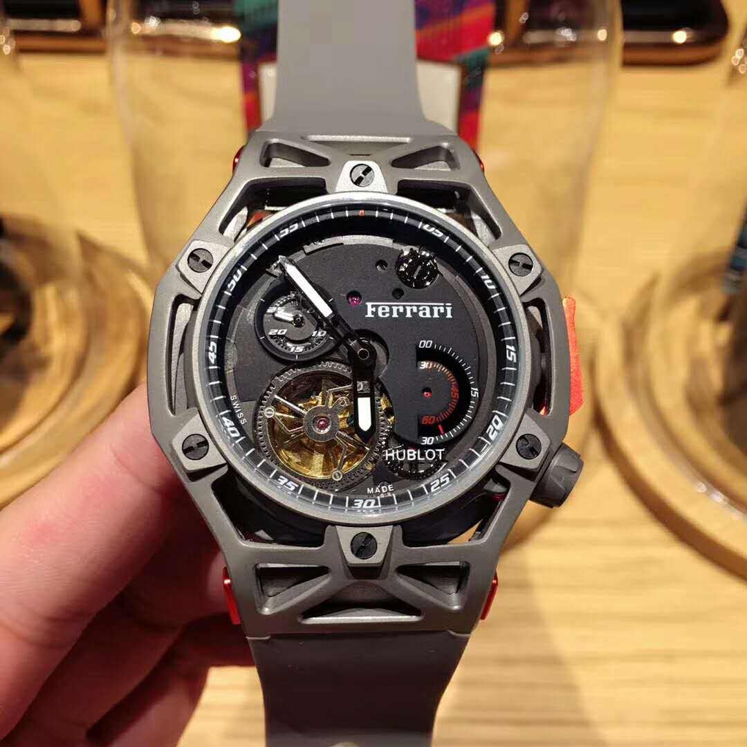 HUBLOT恒寶Techframe 法拉利70周年陀飛輪計時腕錶