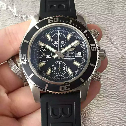 百年靈 Breitling 超級海洋系列 搭載7750機芯 316L精鋼 橡膠錶帶 直徑44mm