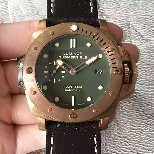 沛納海 Panerai Luminor Submersible系列pam382